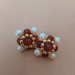 Vintage pair Gold Tone clip on earrings, brown and pearl beads